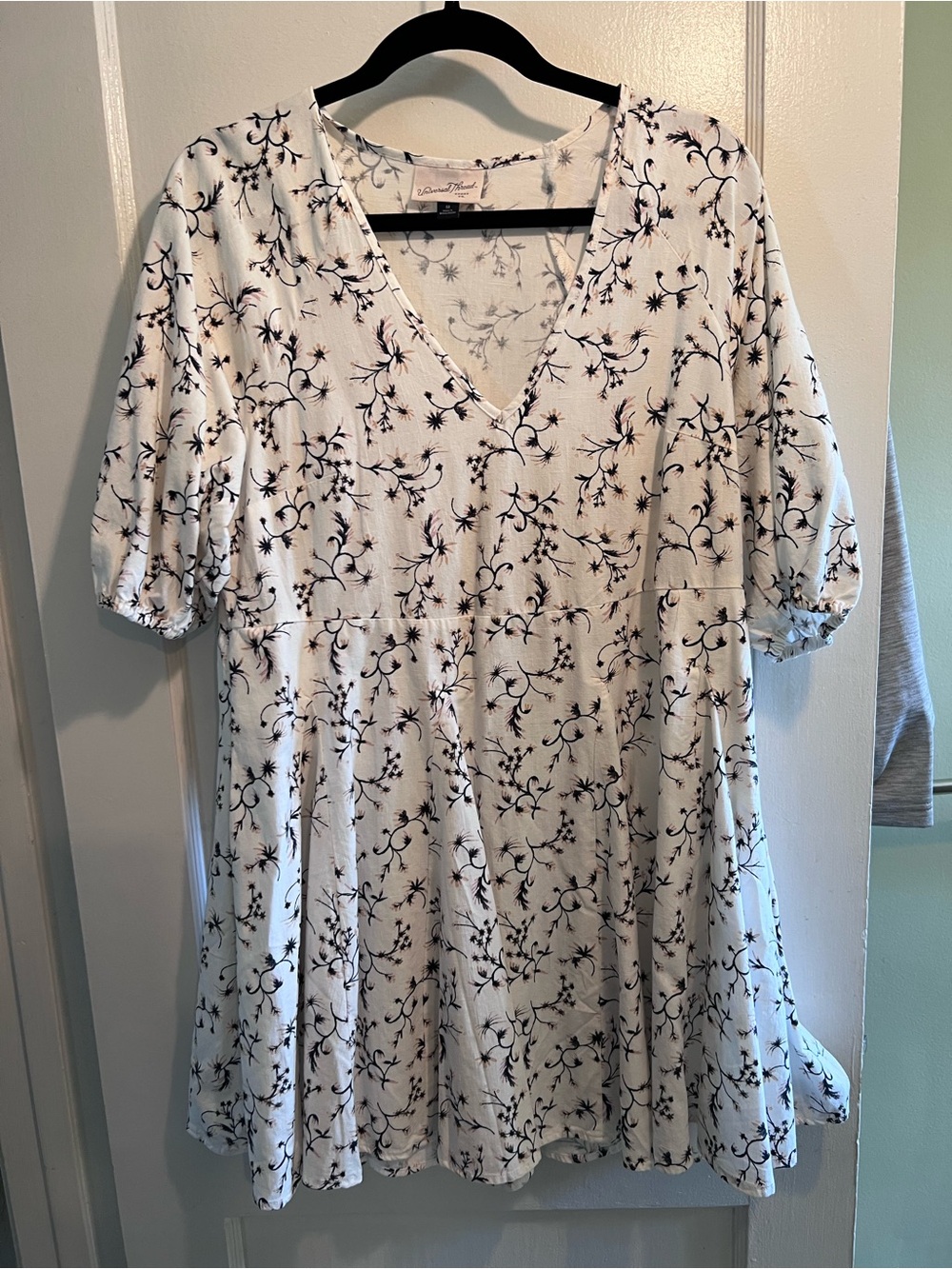 Universal Thread White Floral V-Neck Babydoll Dress